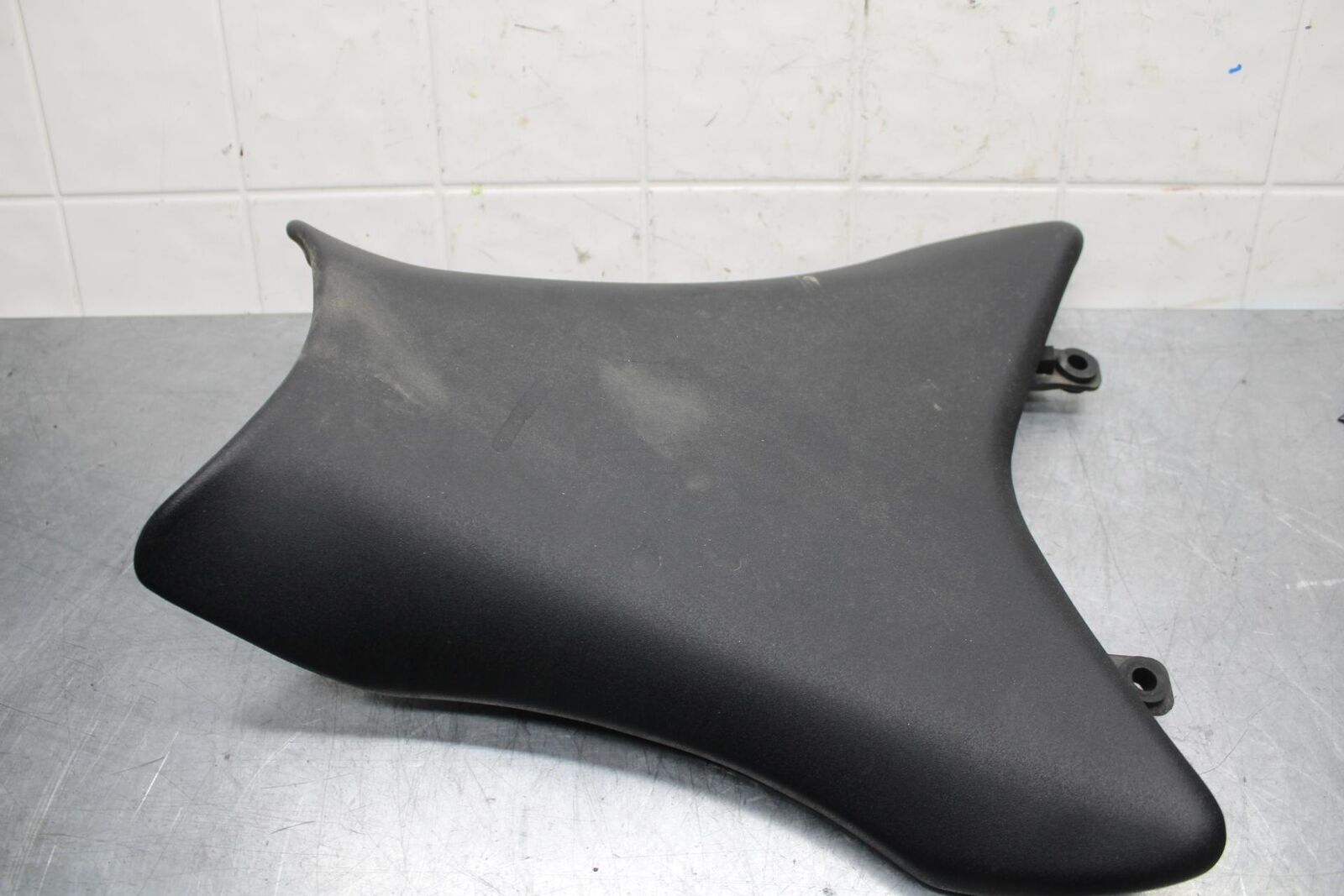 16-20 KAWASAKI ZX10R FRONT DRIVERS SEAT PAD SADDLE PILLION BB591