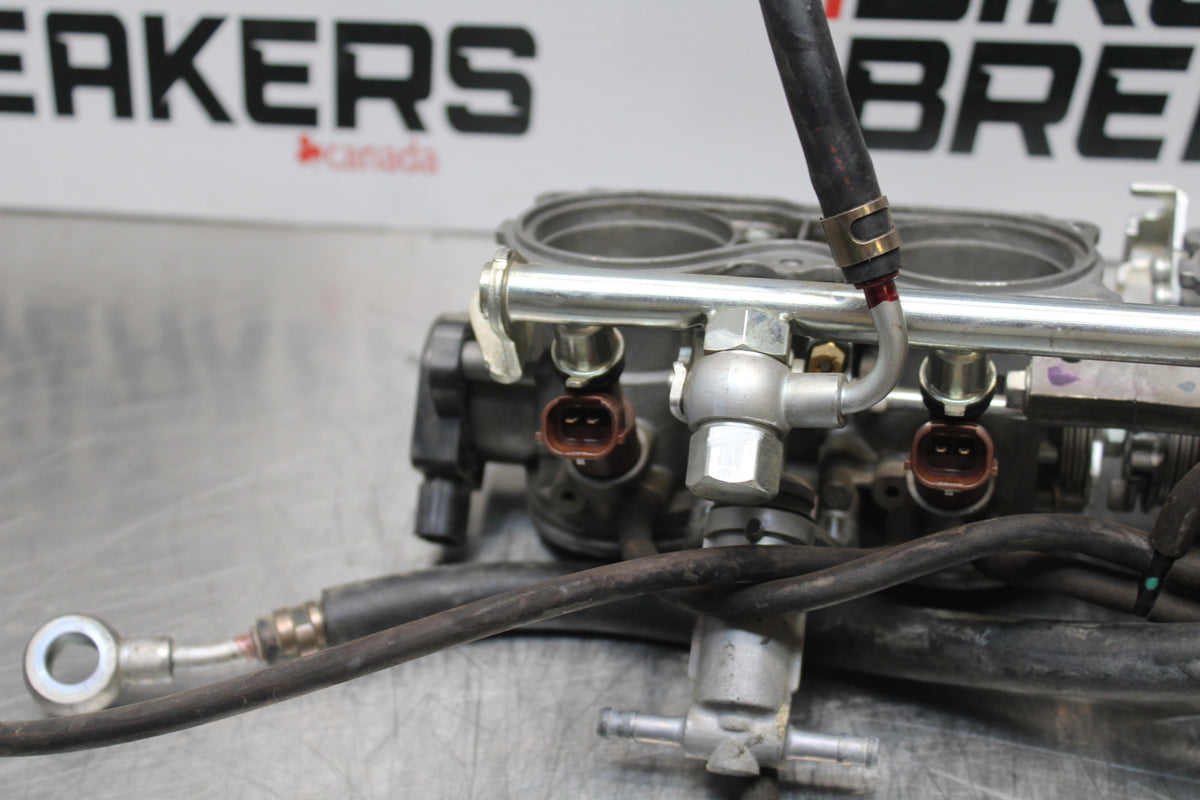 06-07 HONDA CBR1000RR MAIN FUEL INJECTORS / THROTTLE BODIES BB166