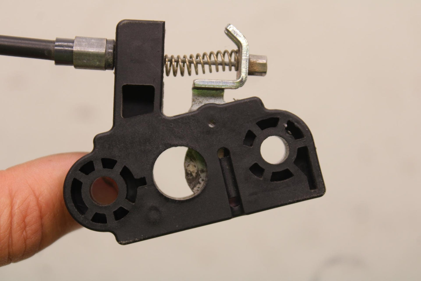 20-23 APRILIA RS660 REAR PASSENGER SEAT LATCH LOCK ASSEMBLY  BB643