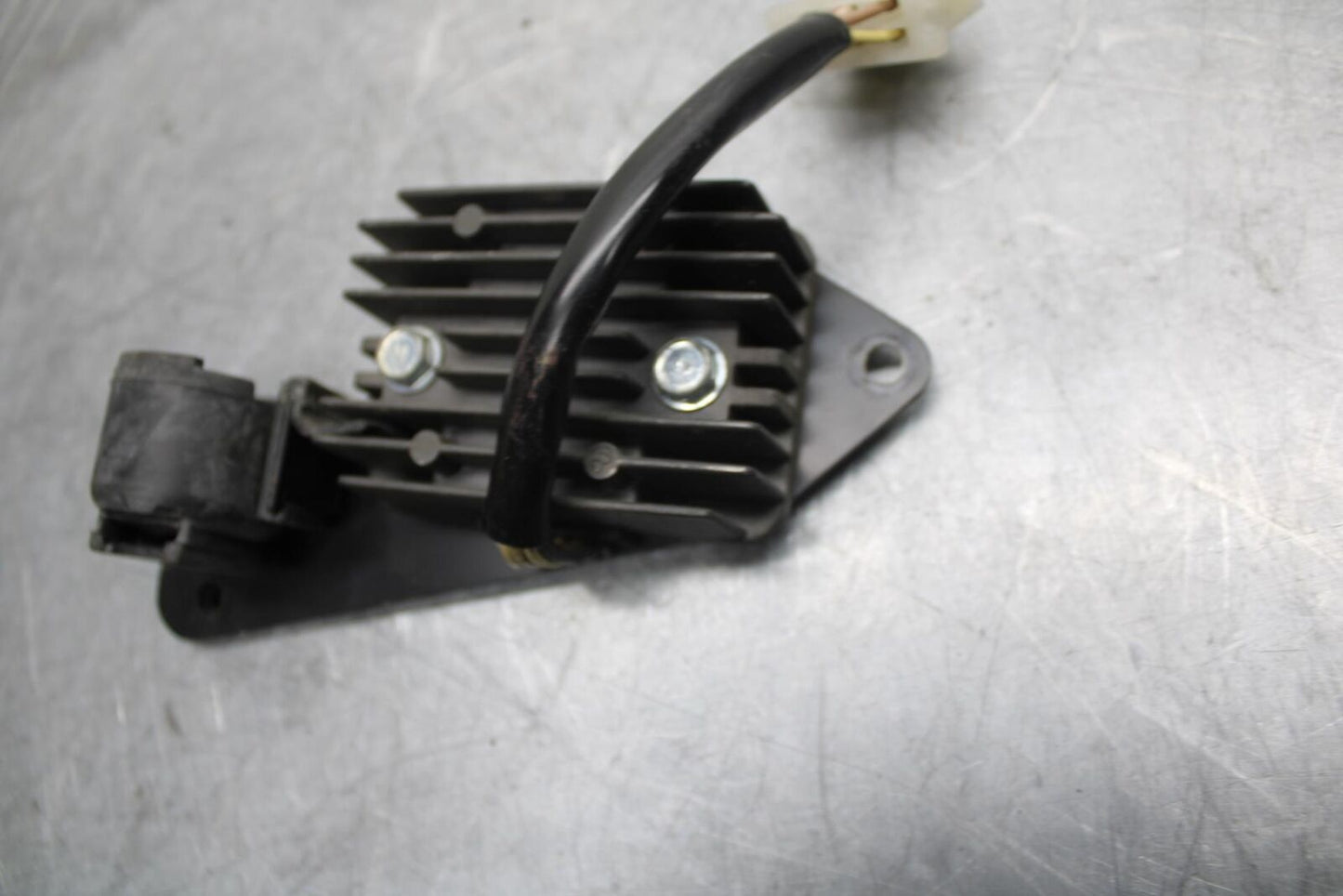 2005 Kawasaki Ninja 500R EX500D RECTIFIER VOLTAGE REGULATOR 11045-1421 BB36