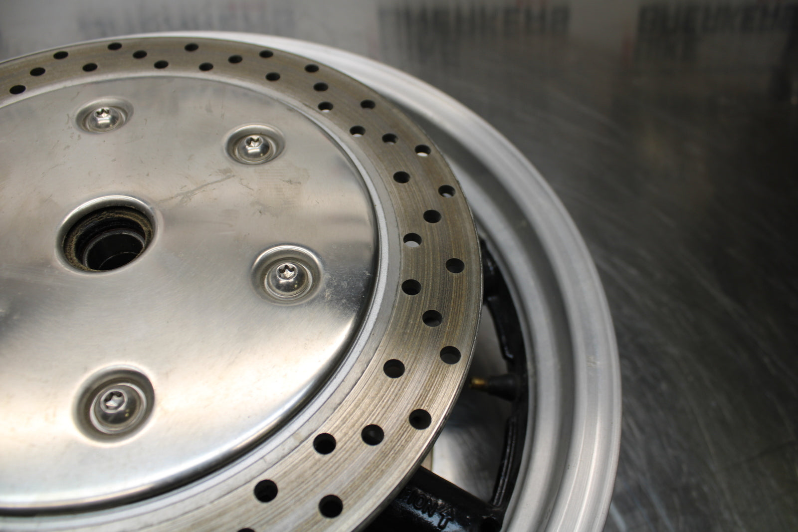 09 YAMAHA ROYAL STAR XVZ1300TF VENTURE FRONT WHEEL FRONT RIM & ROTORS BB151