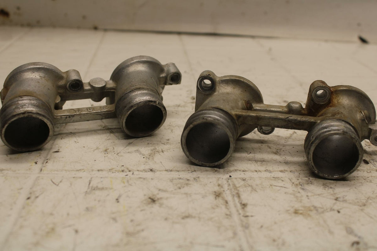 72 HONDA CB500 K1 INTAKE MANIFOLD BB24