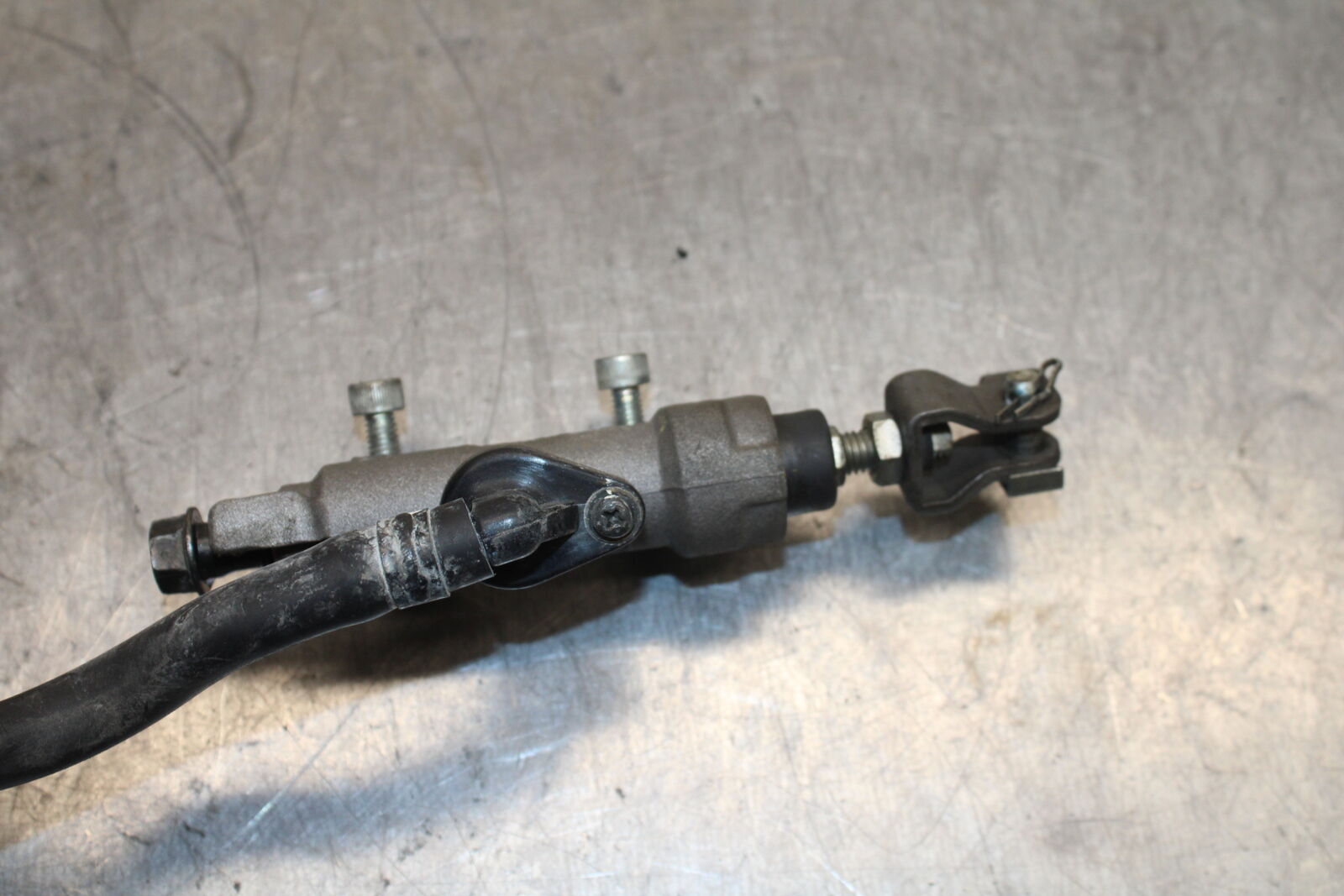 15-19 HONDA CBR300R REAR BACK BRAKE MASTER CYLINDER W RESERVOIR  BB112