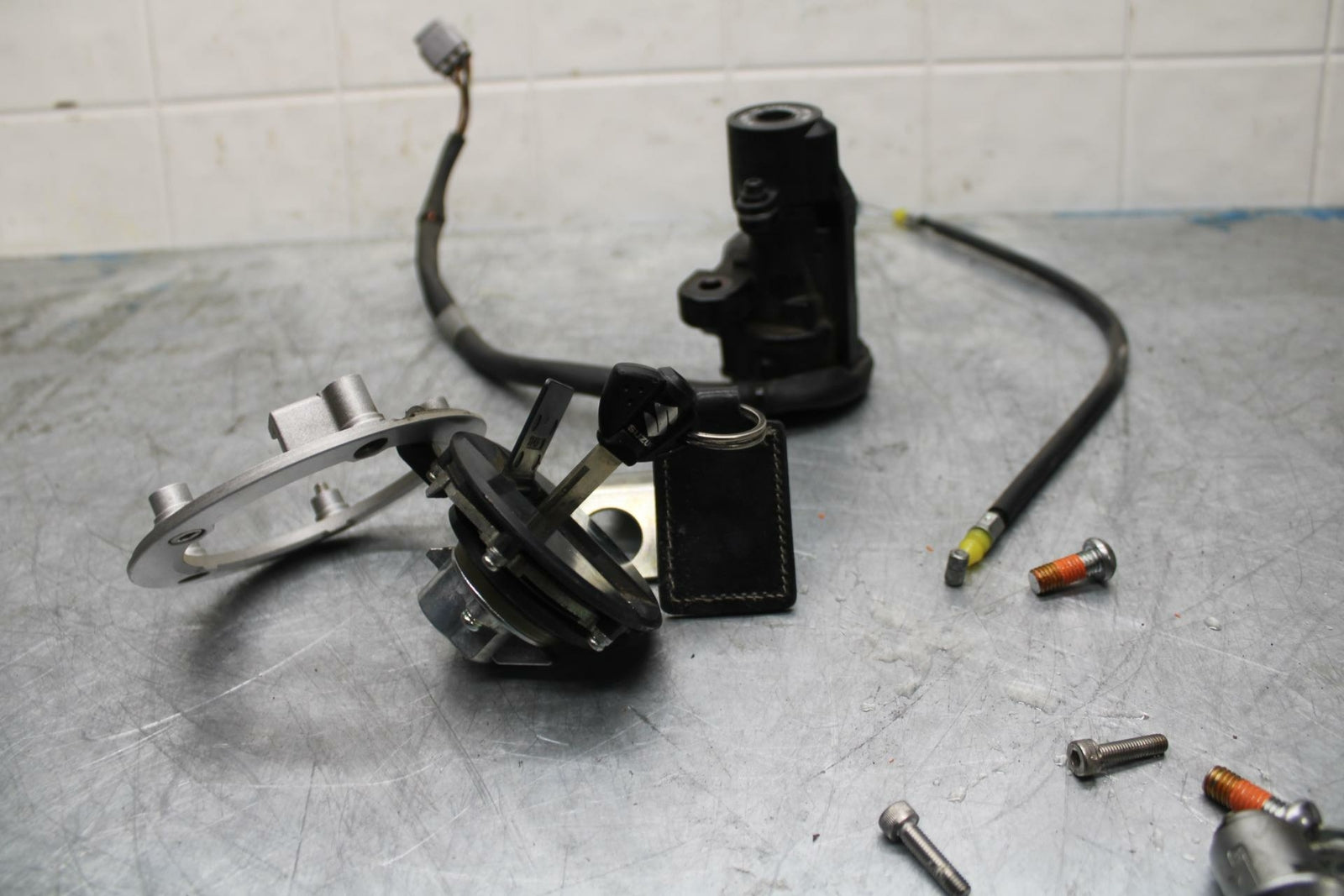 11-17 SUZUKI GSXR600 IGNITION LOCK KEY SET W/ GAS CAP AND SEAT LOCK BB417