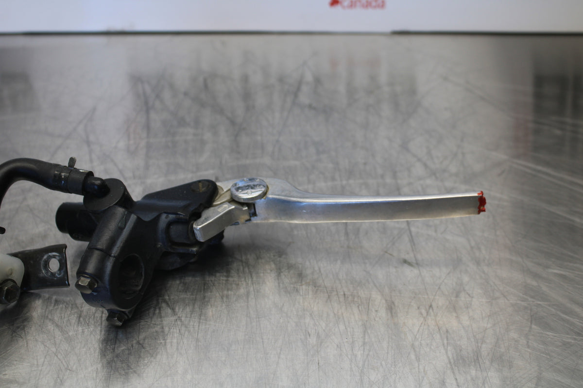 00 SUZUKI SV650 FRONT BRAKE MASTER CYLINDER w/ LEVER BB156