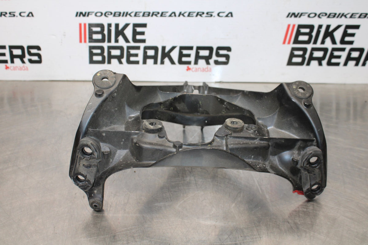 06-07 SUZUKI GSXR 600 UPPER FAIRING MIRROR GAUGES STAY BRACKET BB178