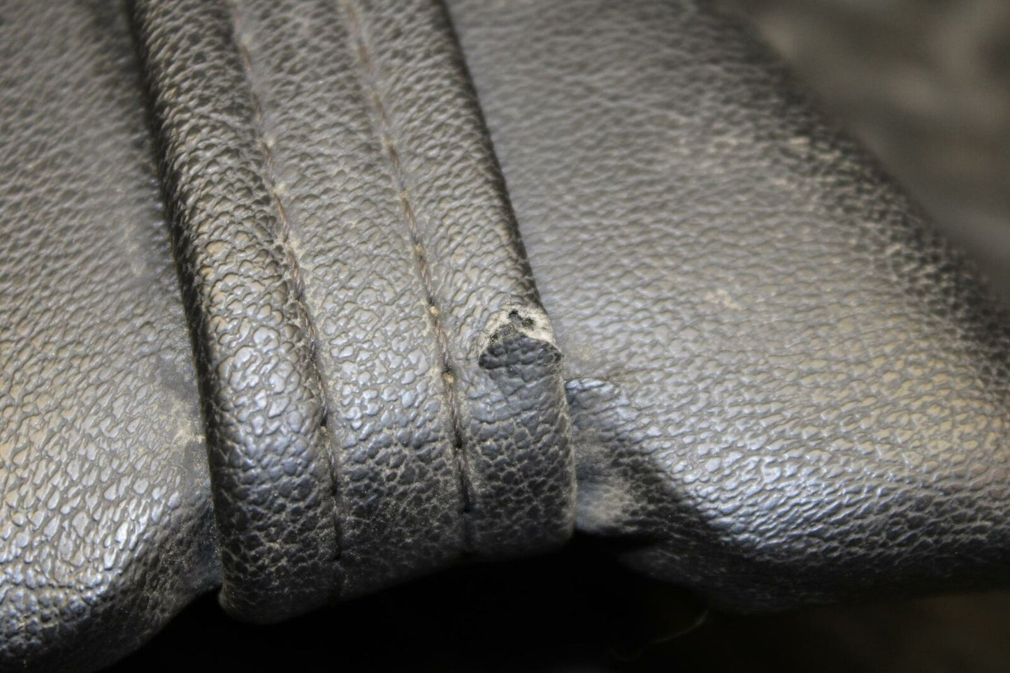 06-07 KAWASAKI NINJA ZX10R REAR BACK PASSENGER TANDEM SEAT PAD SADDLE BB186