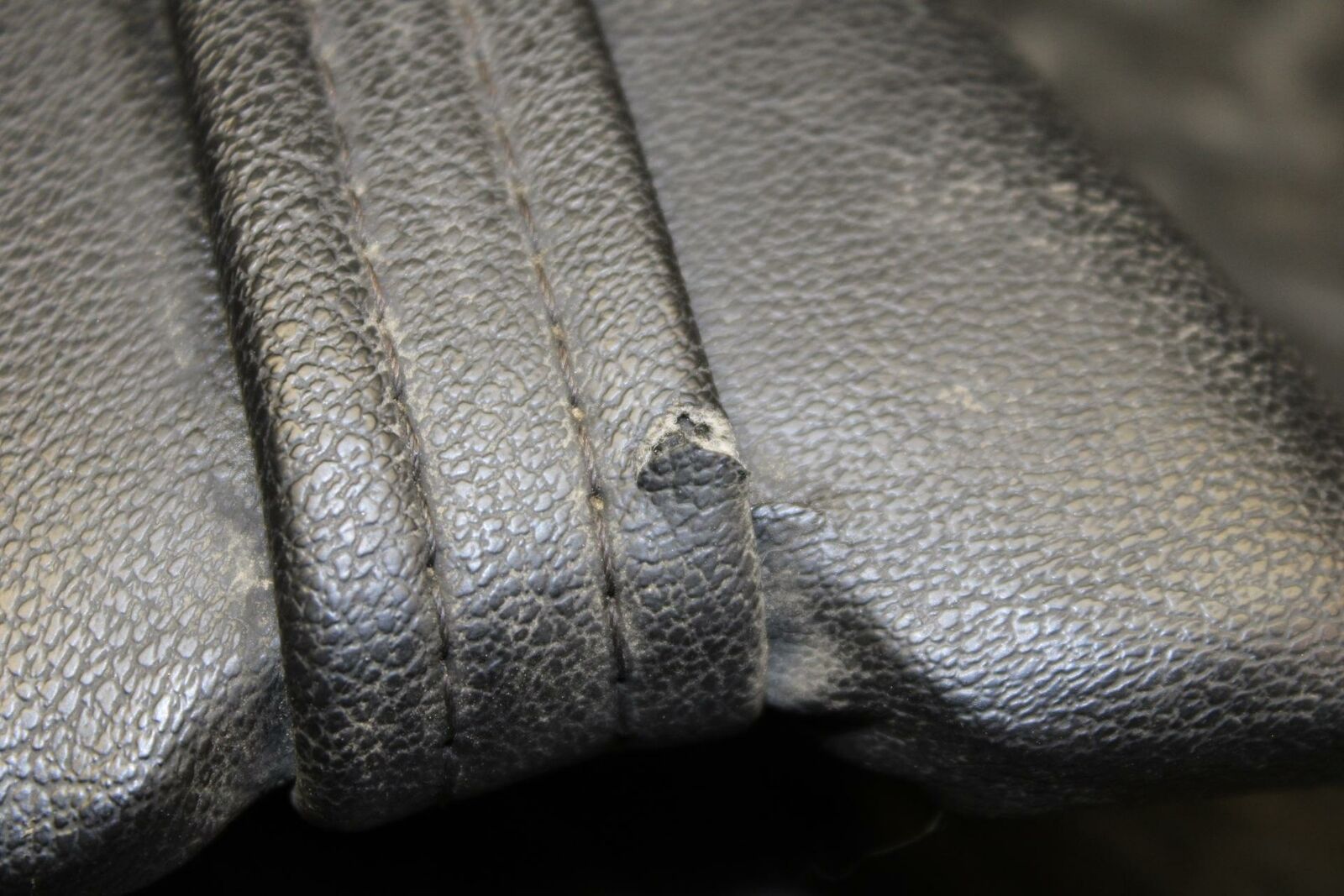 06-07 KAWASAKI NINJA ZX10R REAR BACK PASSENGER TANDEM SEAT PAD SADDLE BB186