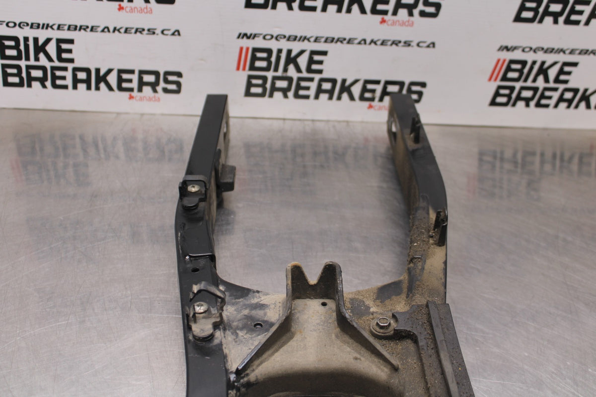 15 SUZUKI GW250F REAR SWINGARM BACK SUSPENSION SWING ARM BB789