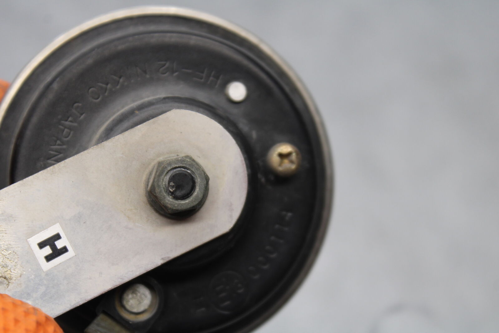 05-06 SUZUKI GSXR1000 HORN SIGNAL 38501-23E11 BB663