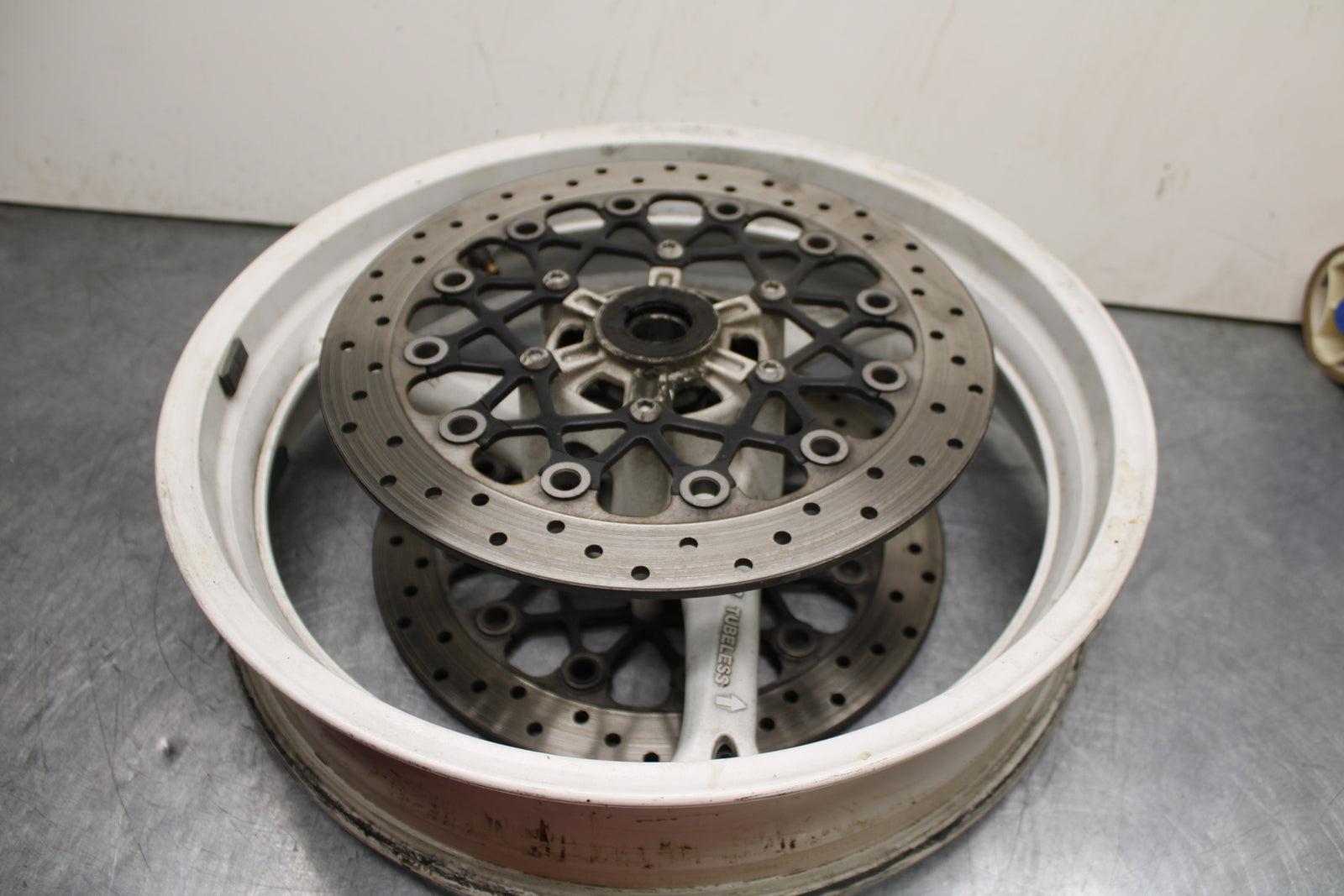 08-10 SUZUKI GSXR 600 FRONT WHEEL FRONT RIM BB753