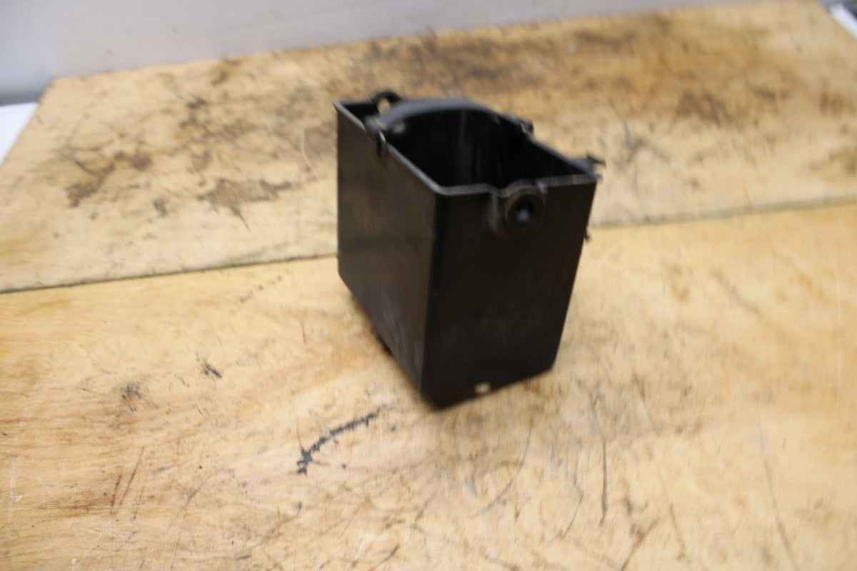 91-93 YAMAHA FZR1000 BATTERY TRAY PLASTIC BB339