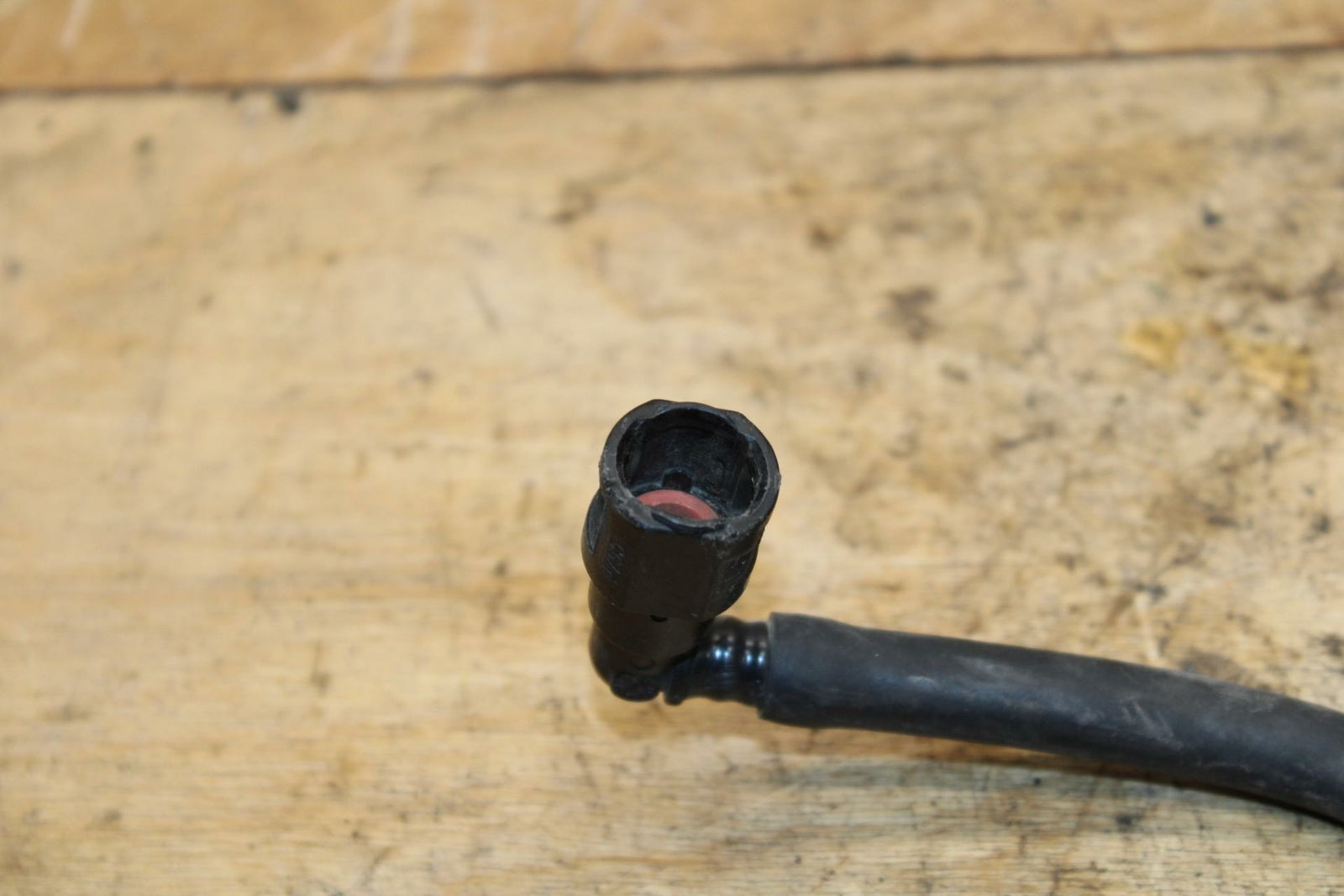 02-03 SUZUKI VSTROM 1000 FUEL HOSE GAS LINE TUBE PIPE FEED CONNECTOR BB331