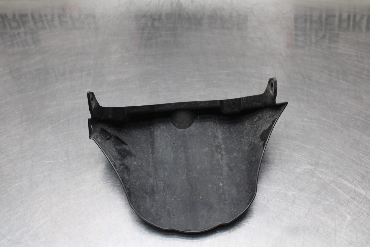 07 SUZUKI GSXR1000 REAR BACK WHEEL TIRE HUGGER FENDER BB770