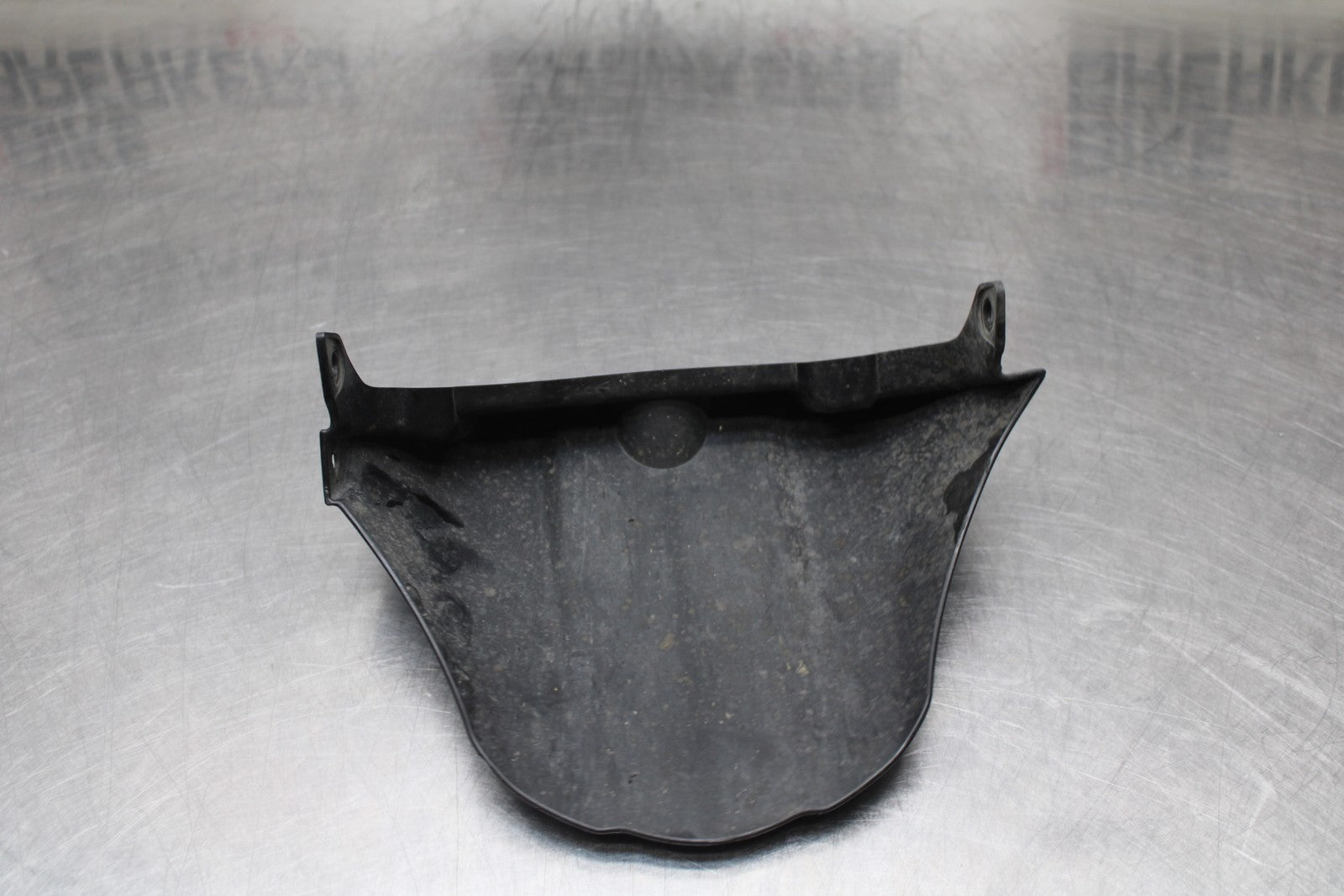 07 SUZUKI GSXR1000 REAR BACK WHEEL TIRE HUGGER FENDER BB770