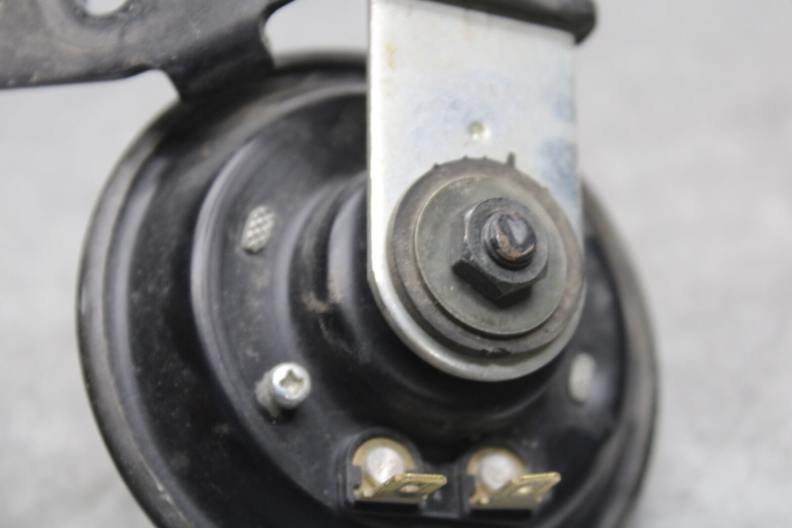 07-08 YAMAHA YZF R1 HORN SIGNAL BB675