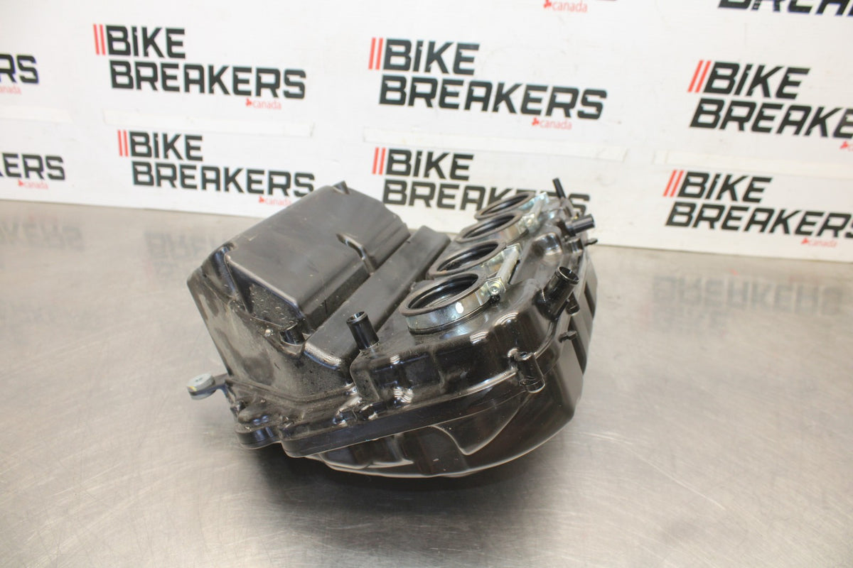 25 KAWASAKI Z900 AIRBOX AIR INTAKE FILTER BOX BB928