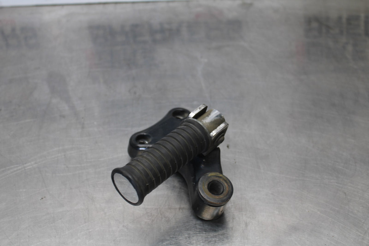 03 KAWASAKI VULCAN 1600 RIGHT REAR PASSENGER FOOT STEP PEG BB865