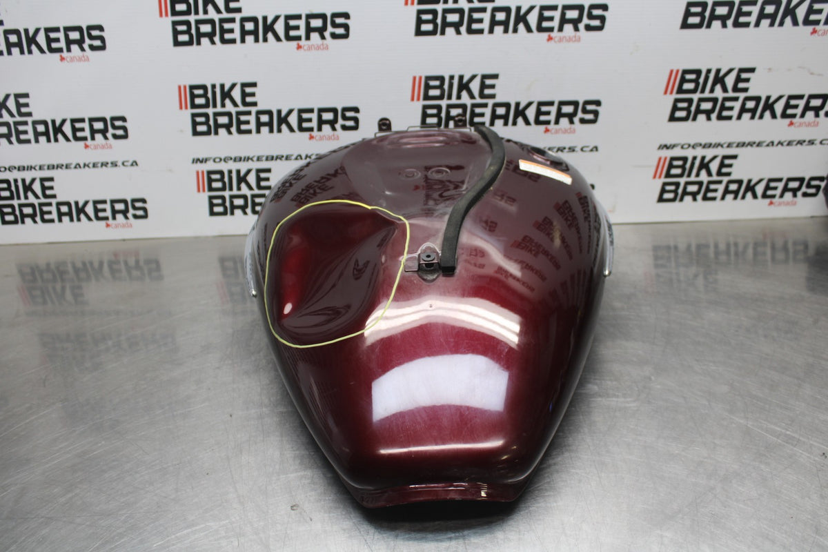 05-06 YAMAHA ROYAL STAR GAS TANK FUEL PETROL RESERVOIR BB697