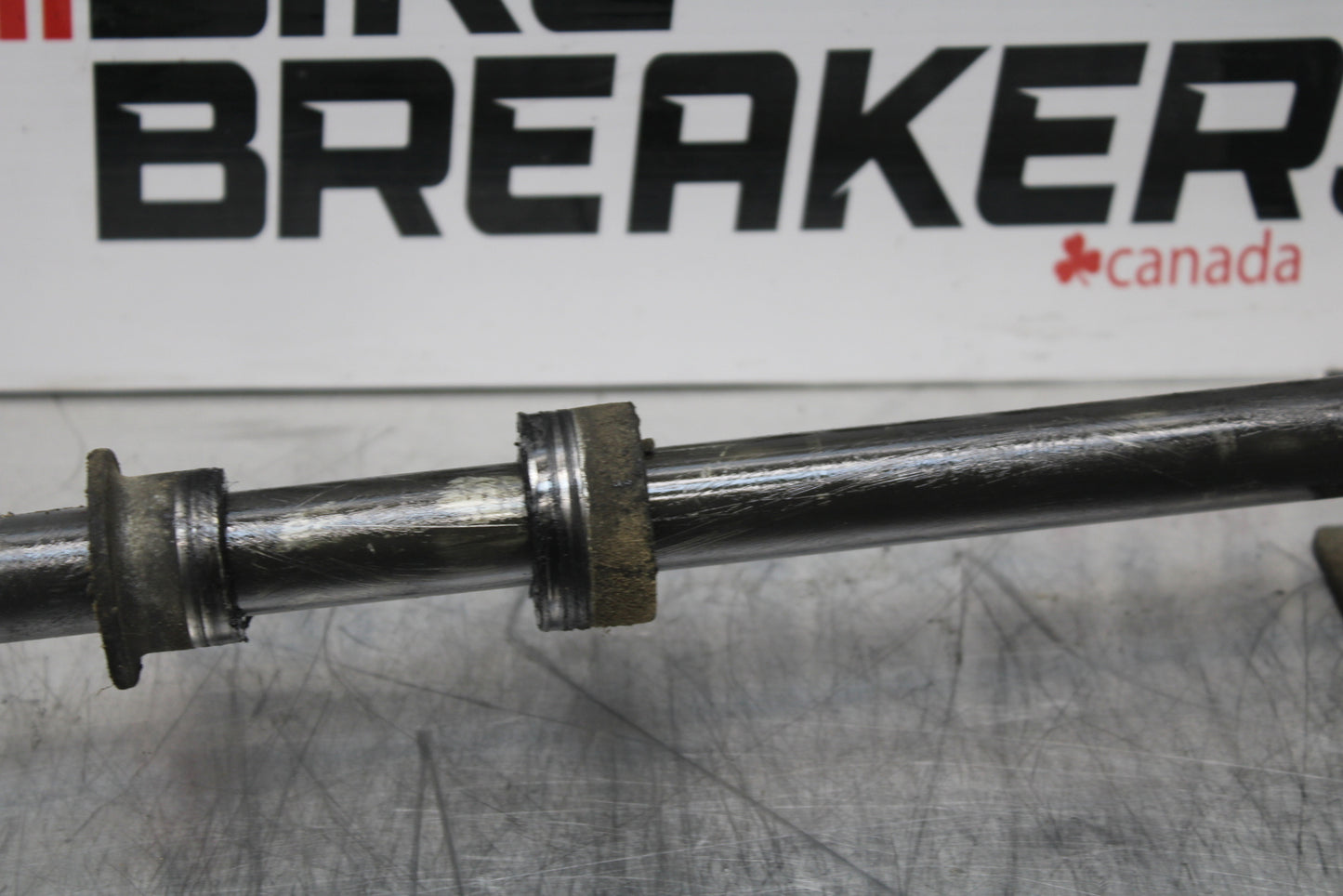 03 SUZUKI SV650S REAR AXLE BACK WHEEL RIM PIVOT BOLT AXEL BB167