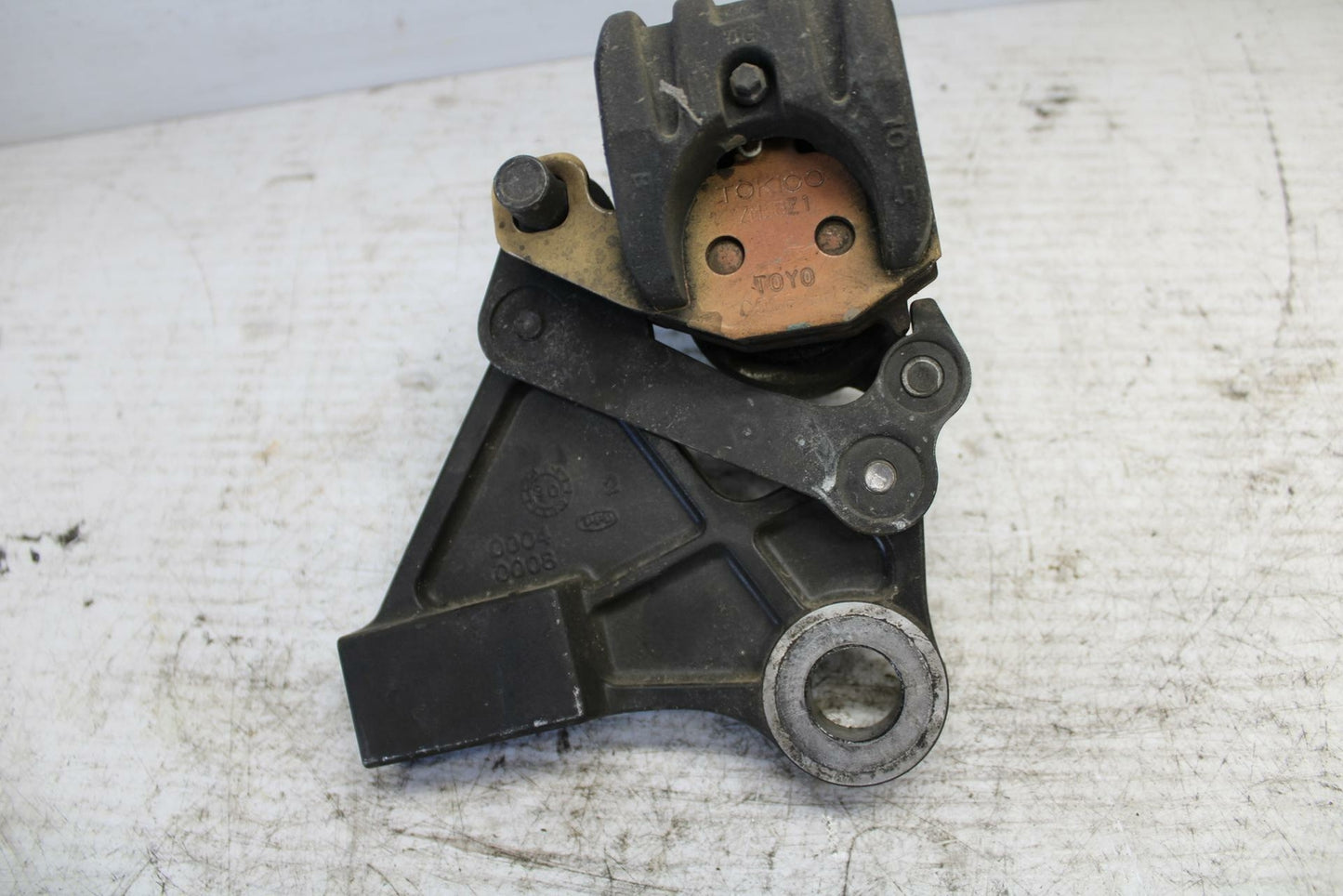 07-09 KAWASAKI VERSYS 650 REAR BACK BRAKE CALIPER W MOUNT BRACKET BB302