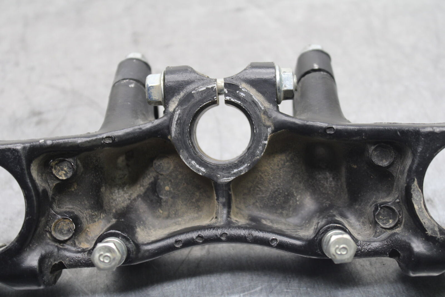 82-83 YAMAHA IT175 FORKS UPPER TRIPLE TREE CLAMP BB108