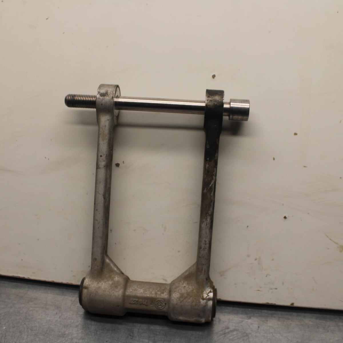 2016 BMW S1000R ABS REAR DOGBONE SHOCK LINKAGE LINK BB604