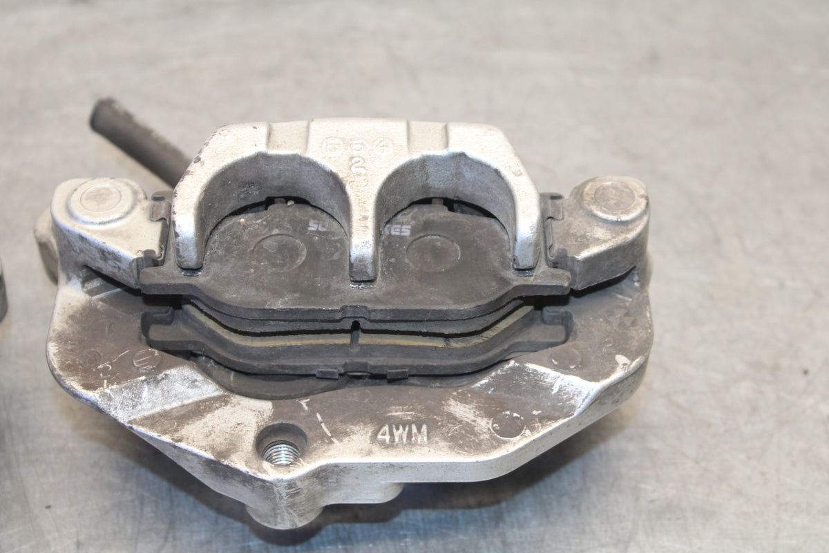 05-06 YAMAHA ROYAL STAR RIGHT LEFT FRONT BRAKE CALIPER SET PAIR CALIPERS BB697