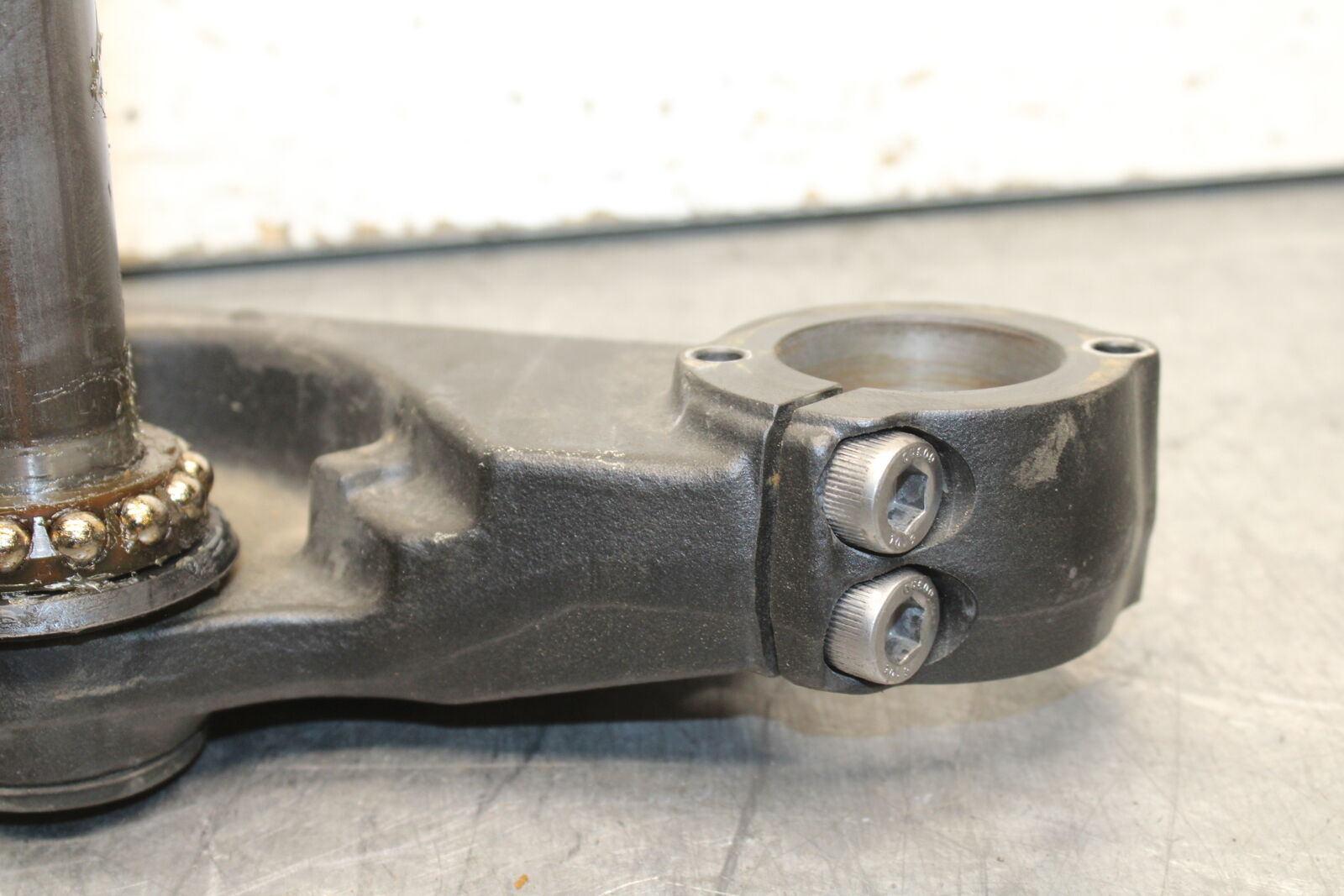 14-15 YAMAHA V STAR 1300 XVS1300CT TOURER FRONT FORK CLAMP LOWER TRIPLE BB722 