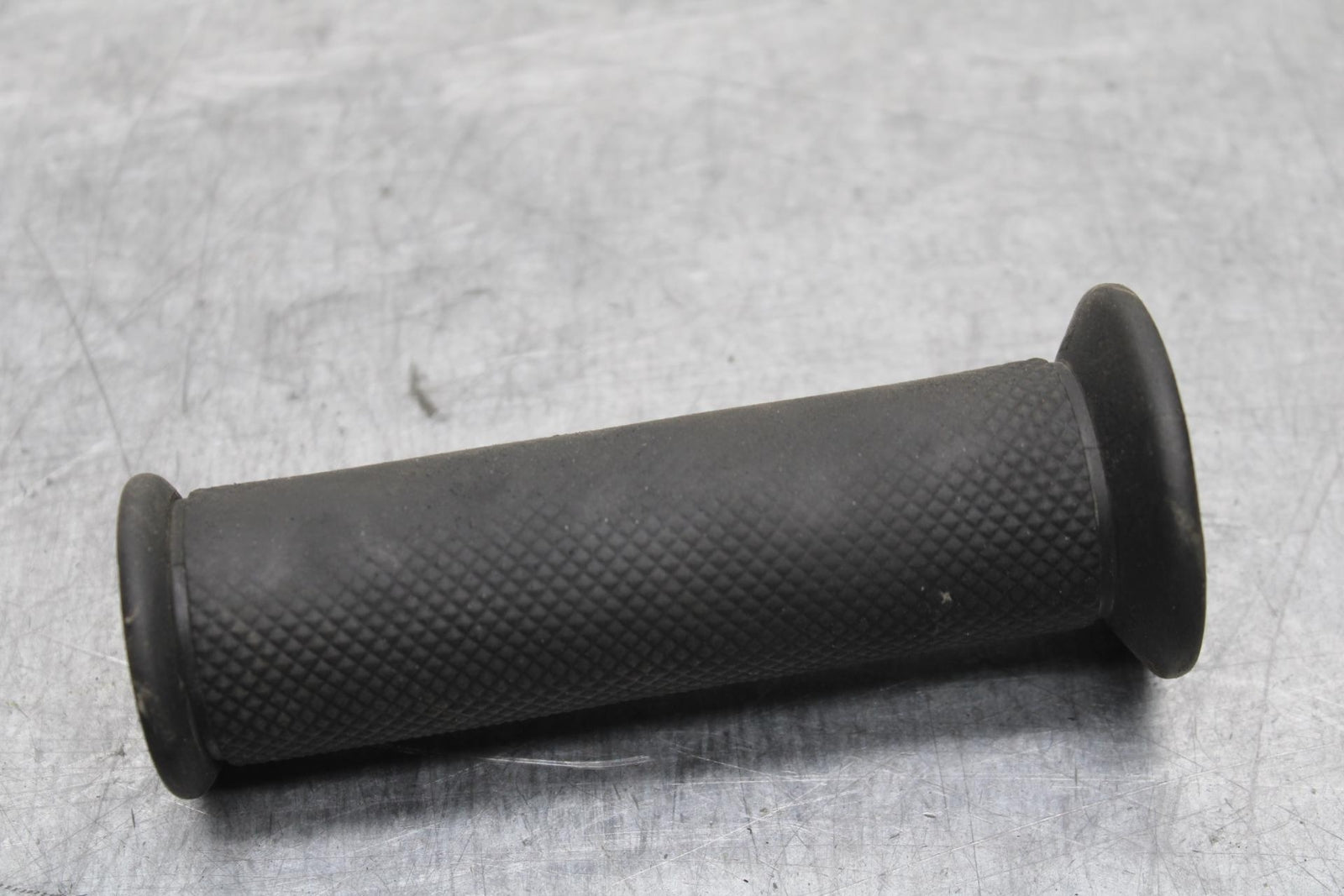 16-18 KTM 690 DUKE LEFT CLIPON HANDLEBAR GRIP BB631