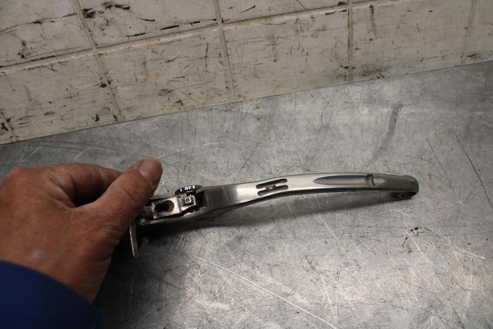 2008 Suzuki GSXR1000 RIGHT CLIPON HANDLEBAR BRAKE LEVER BENT 57300-29G00 BB519
