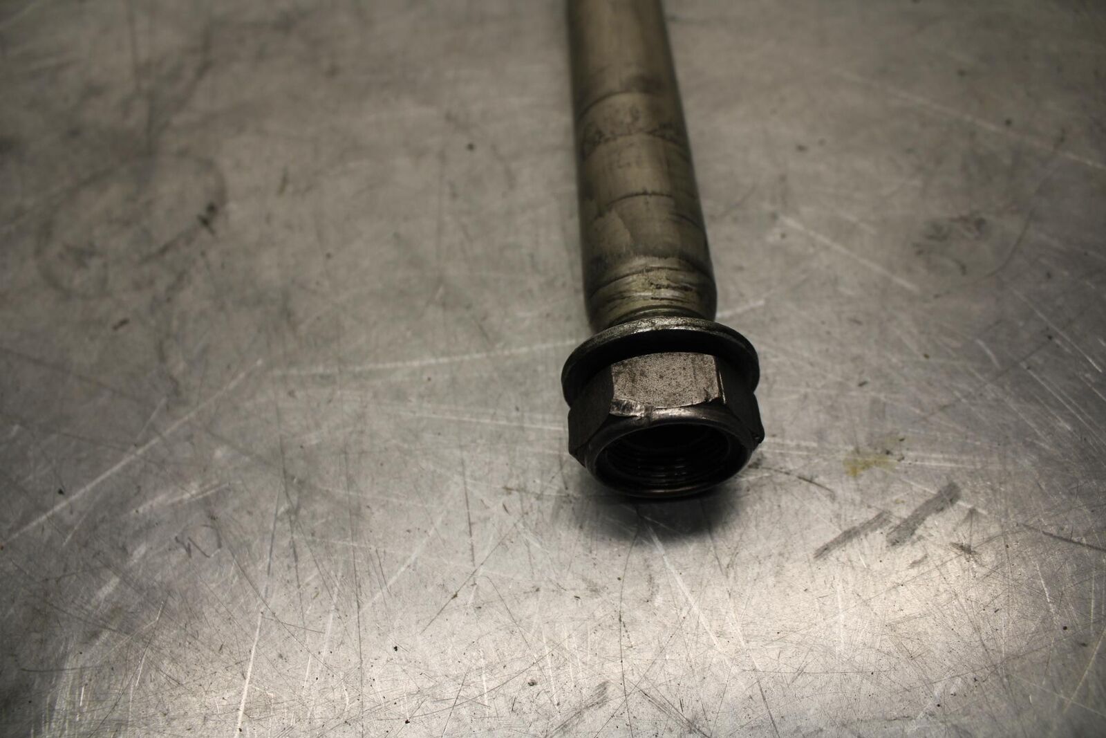 08-16 YAMAHA YZF R6 REAR AXLE  WHEEL RIM PIVOT BOLT AXEL 2C0-25381-10-00 BB465