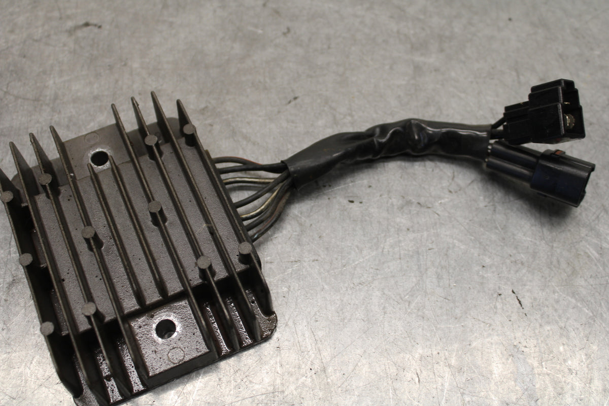05-06 SUZUKI BOULEVARD M50 RECTIFIER VOLTAGE REGULATOR 32800-47H00 BB671