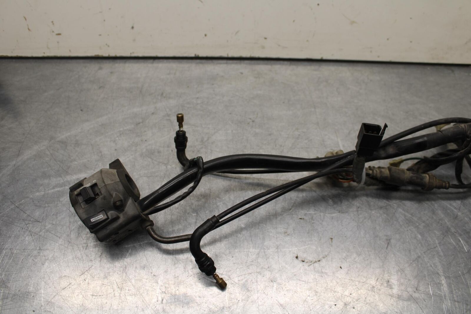 1985 Honda Shadow 500 VT500C LEFT CLIP ON HANDLE HORN SIGNALS SWITCH  BB615