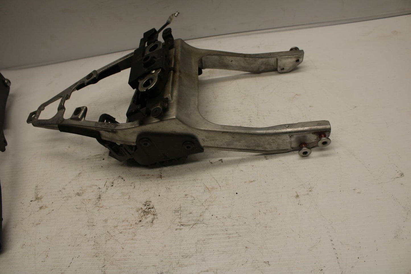 13-18 KAWASAKI NINJA ZX6R REAR BACK TAIL SUBFRAME SUB FRAME 32160-0398 BB240