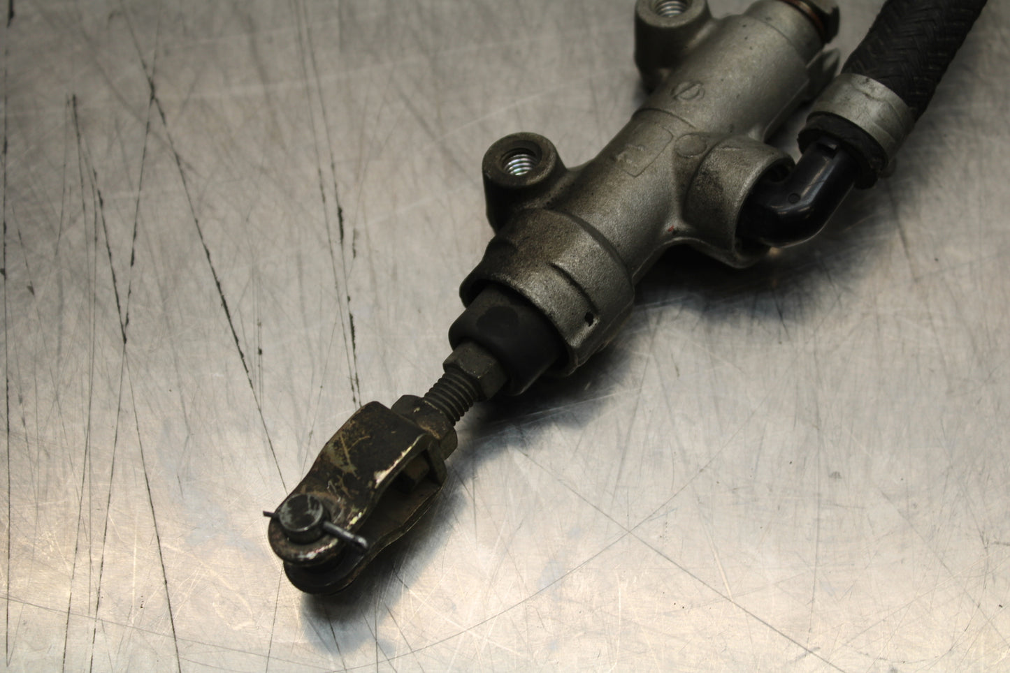 04-05 KAWASAKI NINJA ZX10R REAR BACK BRAKE MASTER CYLINDER W RESERVOIR BB163