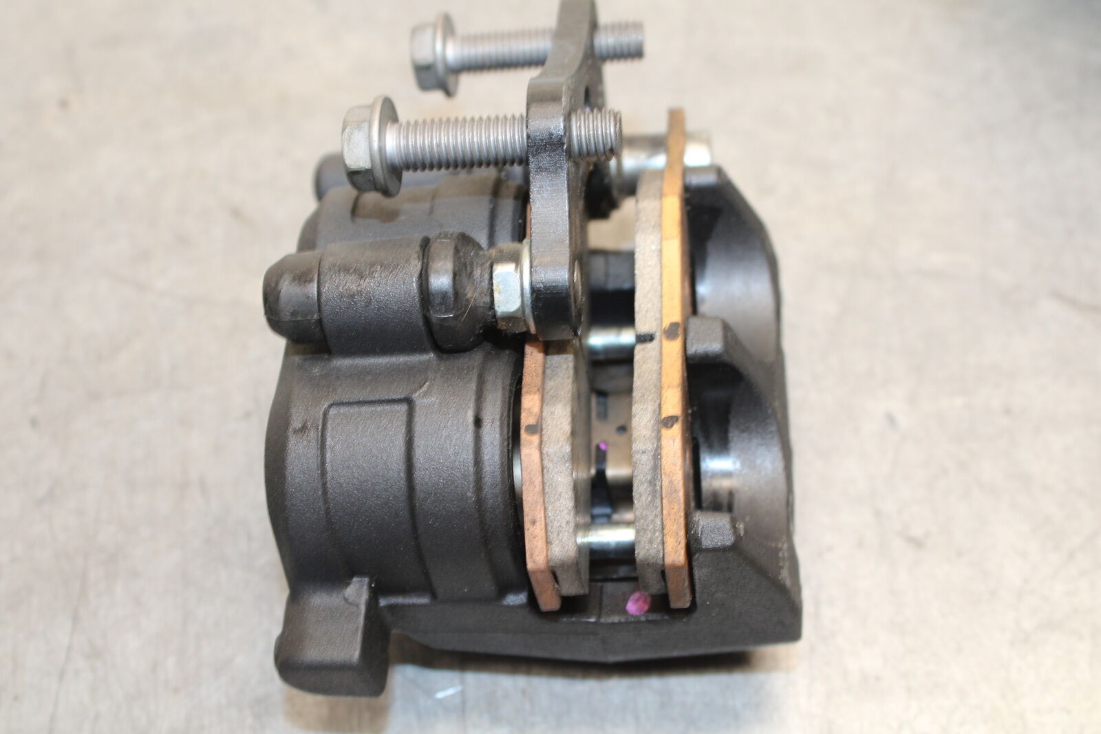 18-23 KAWASAKI NINJA 400 LEFT FRONT BRAKE CALIPER BB660