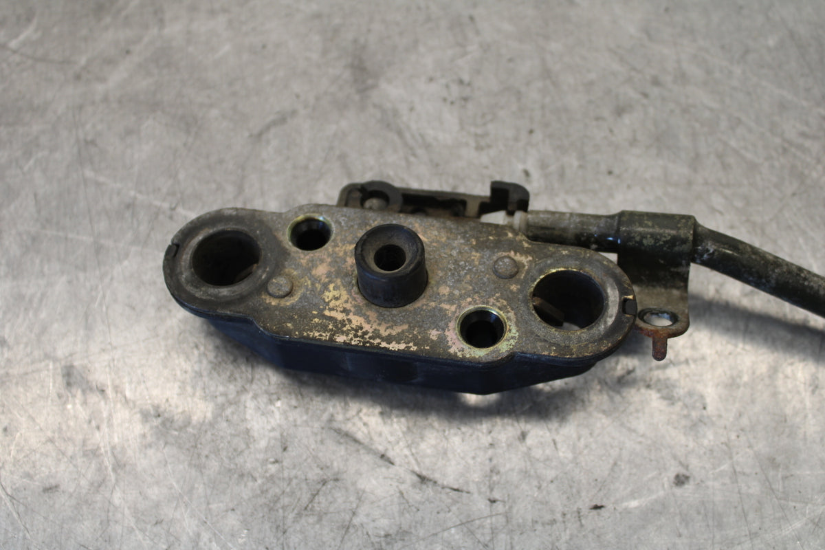 03-07 SUZUKI SV1000S REAR PASSENGER SEAT LATCH LOCK ASSEMBLY BB657