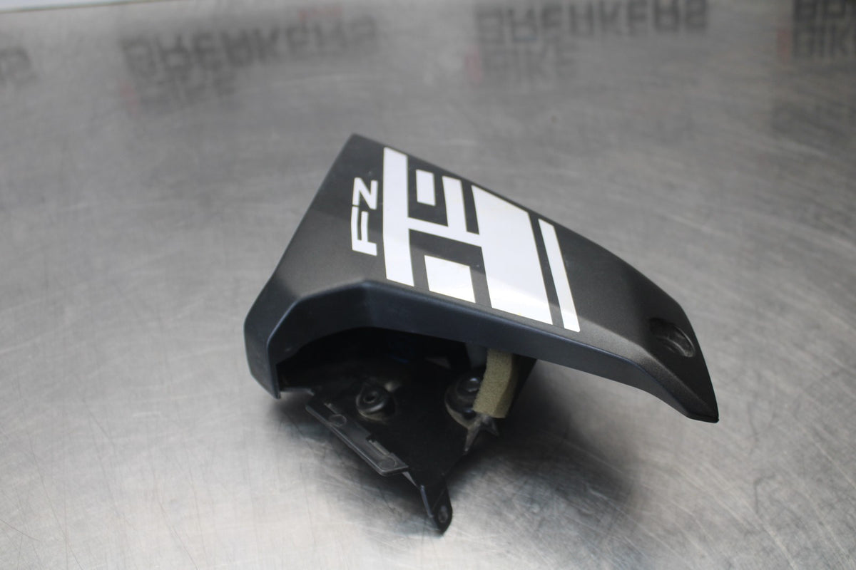 14-17 YAMAHA FZ09 RIGHT LOWER MID UPPER SIDE FAIRING COWL BB111