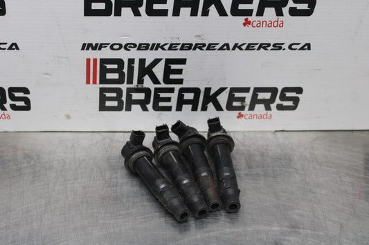 05 YAMAHA YZF R6 IGNITION COILS COIL SPARK PLUG CAPS BB814