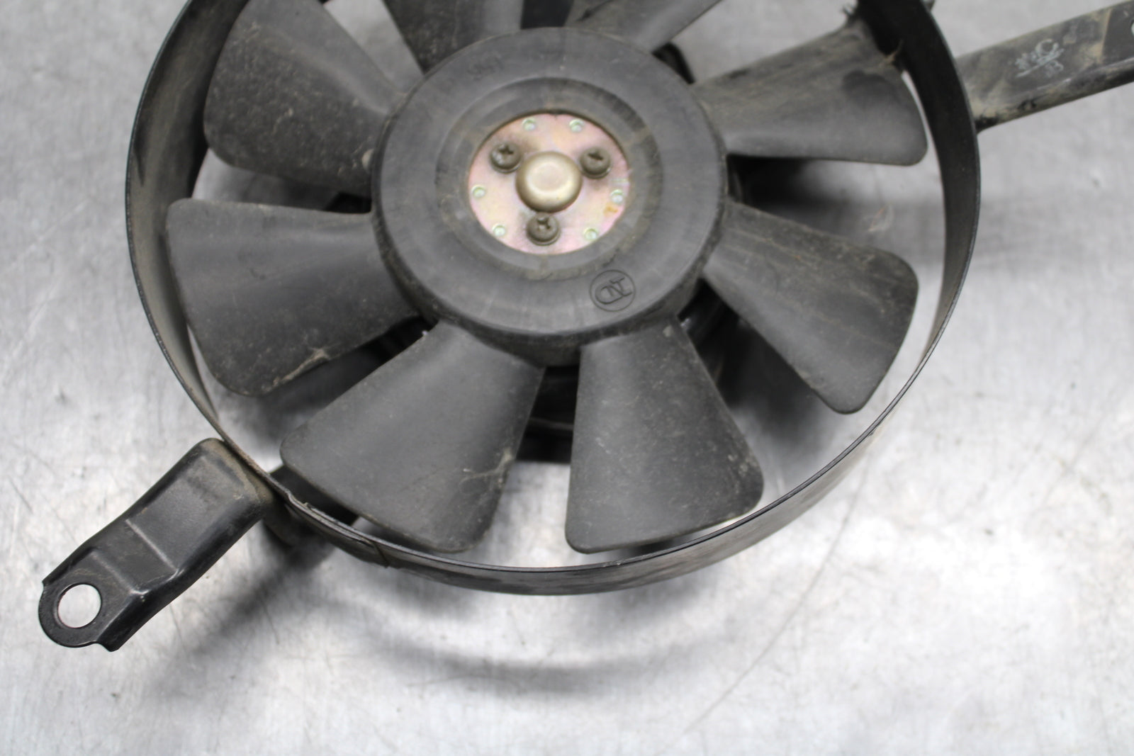 97-99 SUZUKI GSXR600 SRAD ENGINE RADIATOR COOLING FAN BB123