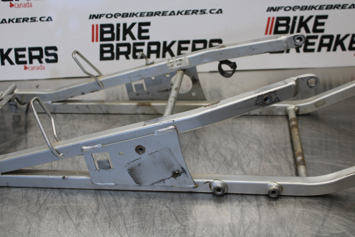 98-05 HONDA SUPER HAWK 1000 VTR1000F REAR SUBFRAME BACK SUB FRAME BB152