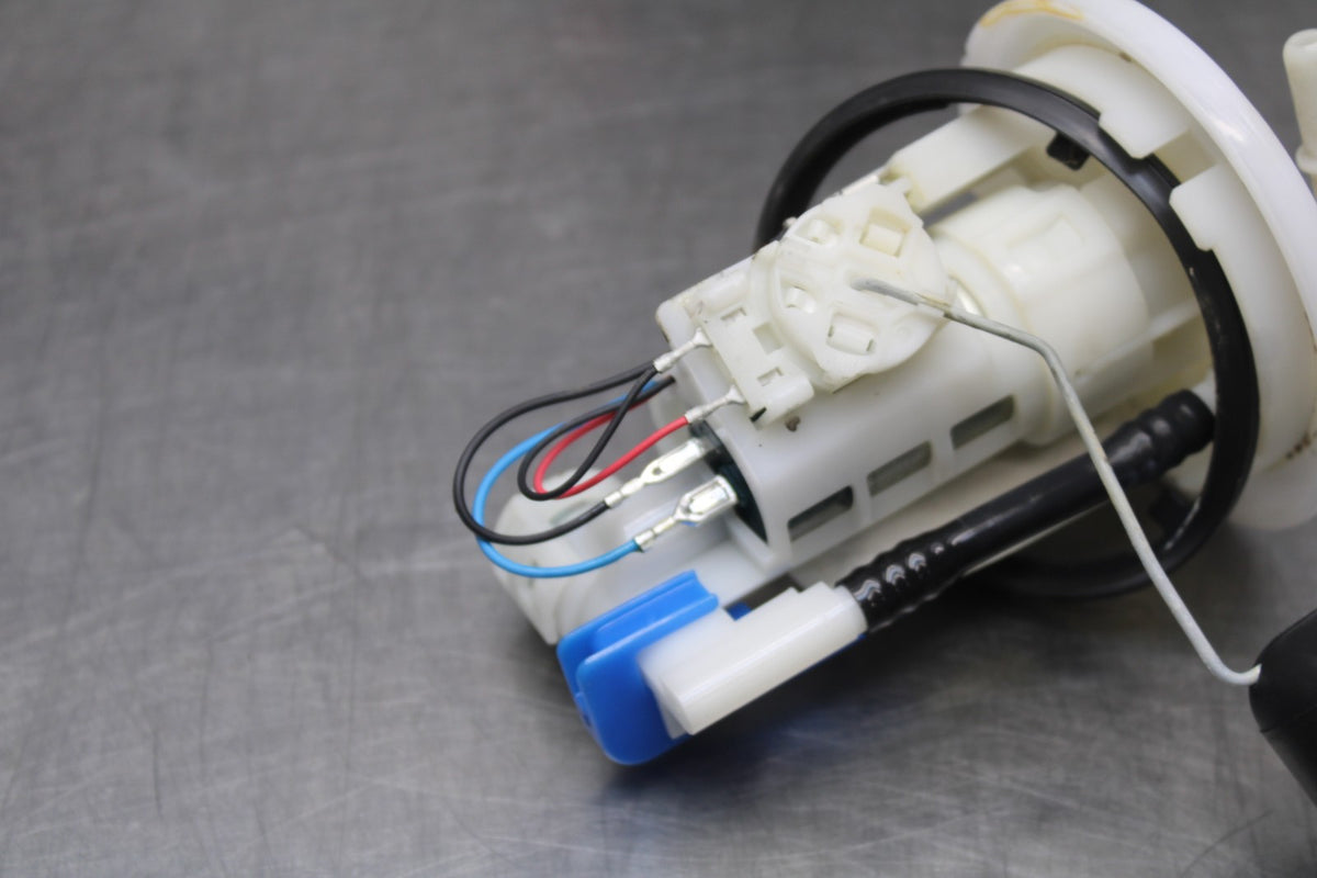 23 YAMAHA YZF R3 FUEL PUMP GAS PETROL SENDER UNIT BB806