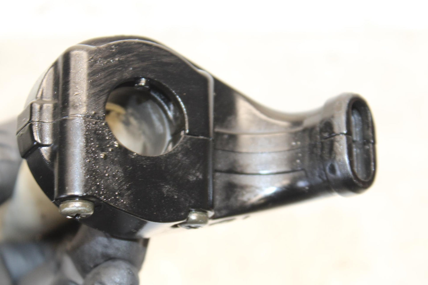 2000 Kawasaki Ninja ZX9R ZX900F RIGHT THROTTLE GRIP BB70