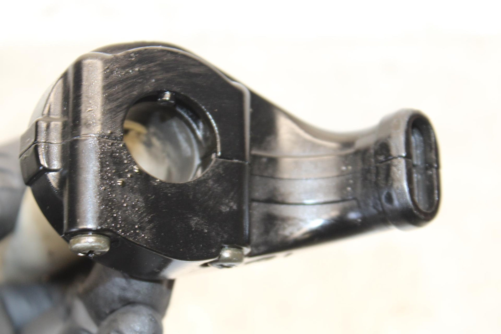 2000 Kawasaki Ninja ZX9R ZX900F RIGHT THROTTLE GRIP BB70