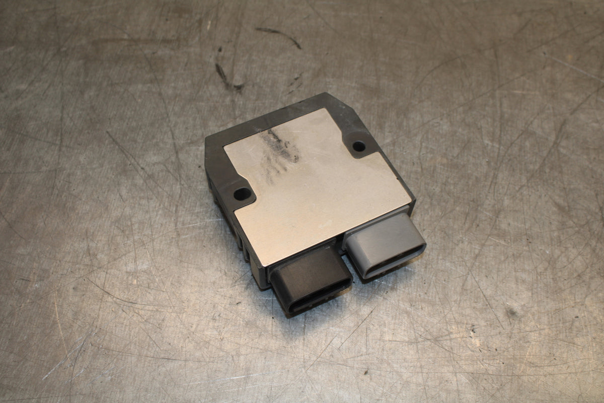 13-15 HONDA CBR500R RECTIFIER VOLTAGE REGULATOR 31600-MGZ-J01 BB704