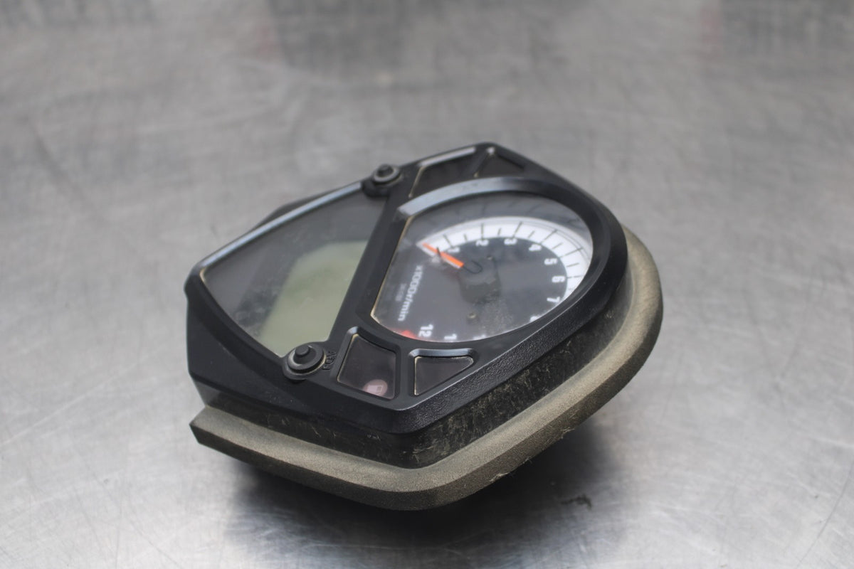 06 SUZUKI SV650S SPEEDO TACH GAUGES DISPLAY CLUSTER SPEEDOMETER TACHOMETER BB783