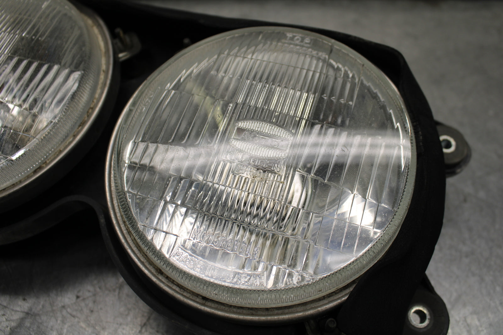 93-94 KAWASAKI NINJA ZX7R FRONT HEADLIGHT HEAD LIGHT LAMP BB122