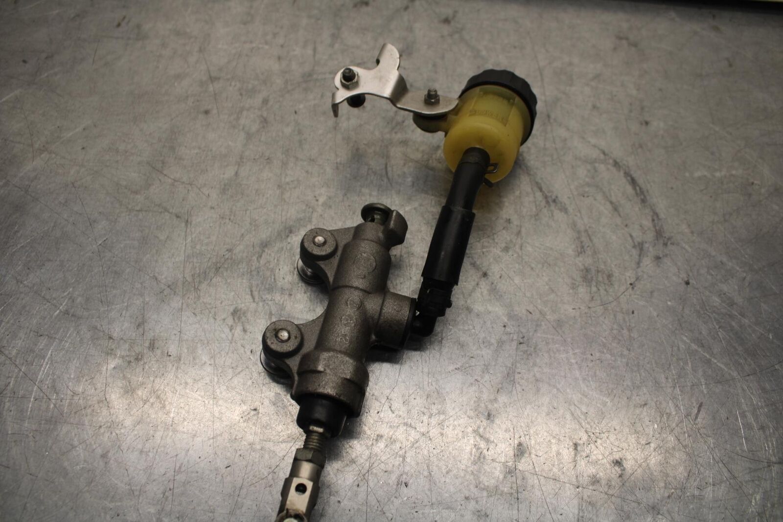 2007 Yamaha YZF R6 REAR BACK BRAKE MASTER CYLINDER BB80