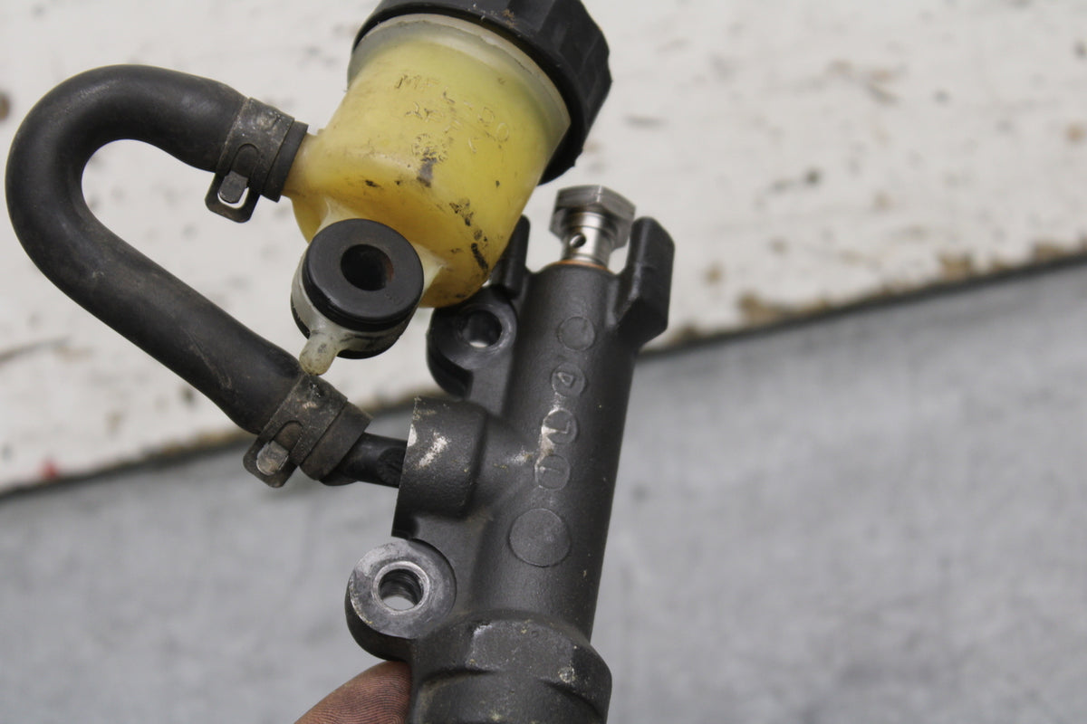 12-16 HONDA CBR1000RR REAR BACK BRAKE MASTER CYLINDER W RESERVOIR BB114